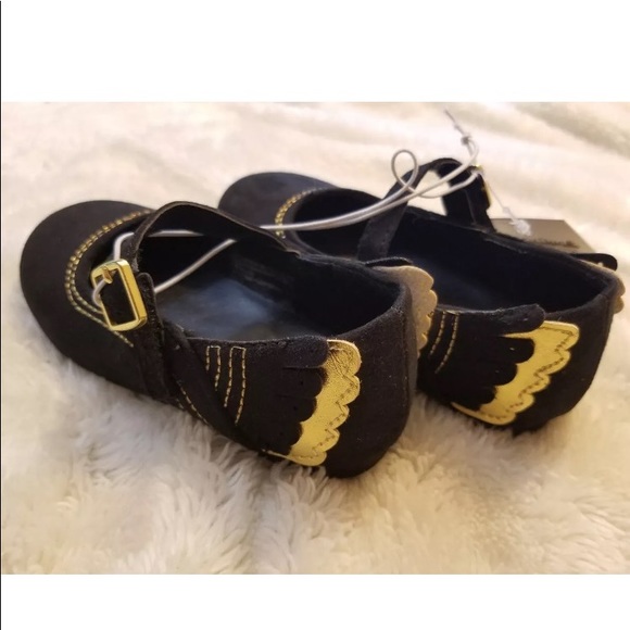 Toddlers Shoes Size 7 - Picture 4 of 5